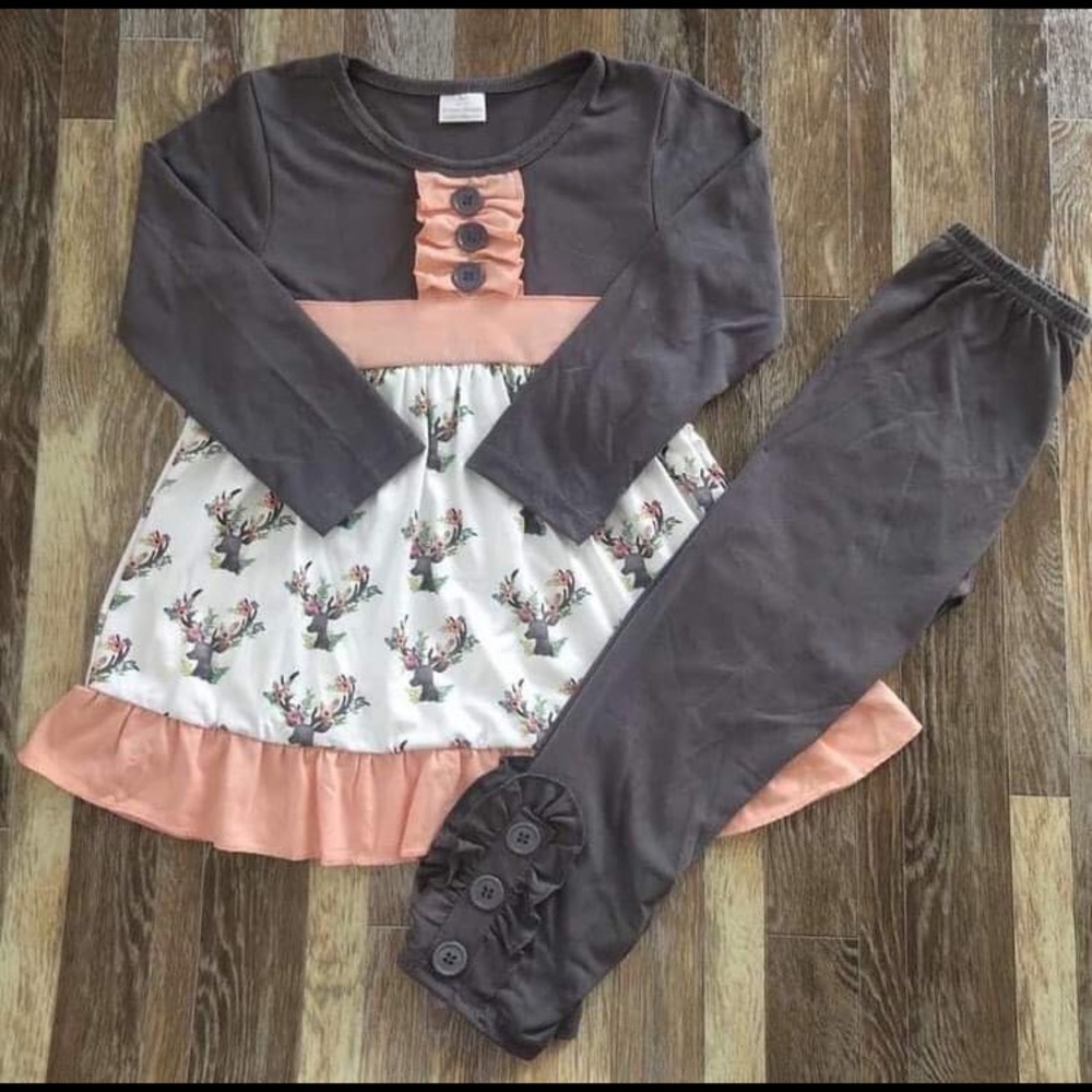 Christmas Deer 🦌 Cute tunic pants outfit